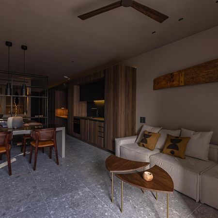 Vouliagmeni Apartments 18 Atene Esterno foto