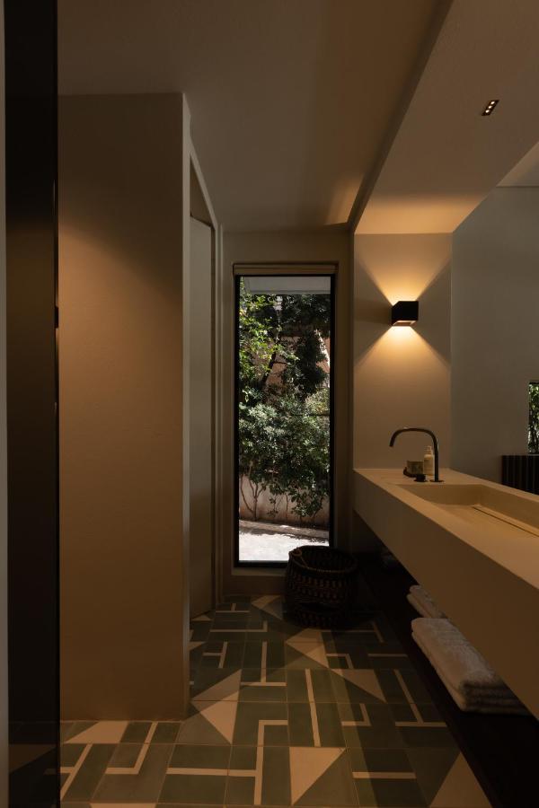 Vouliagmeni Apartments 18 Atene Esterno foto