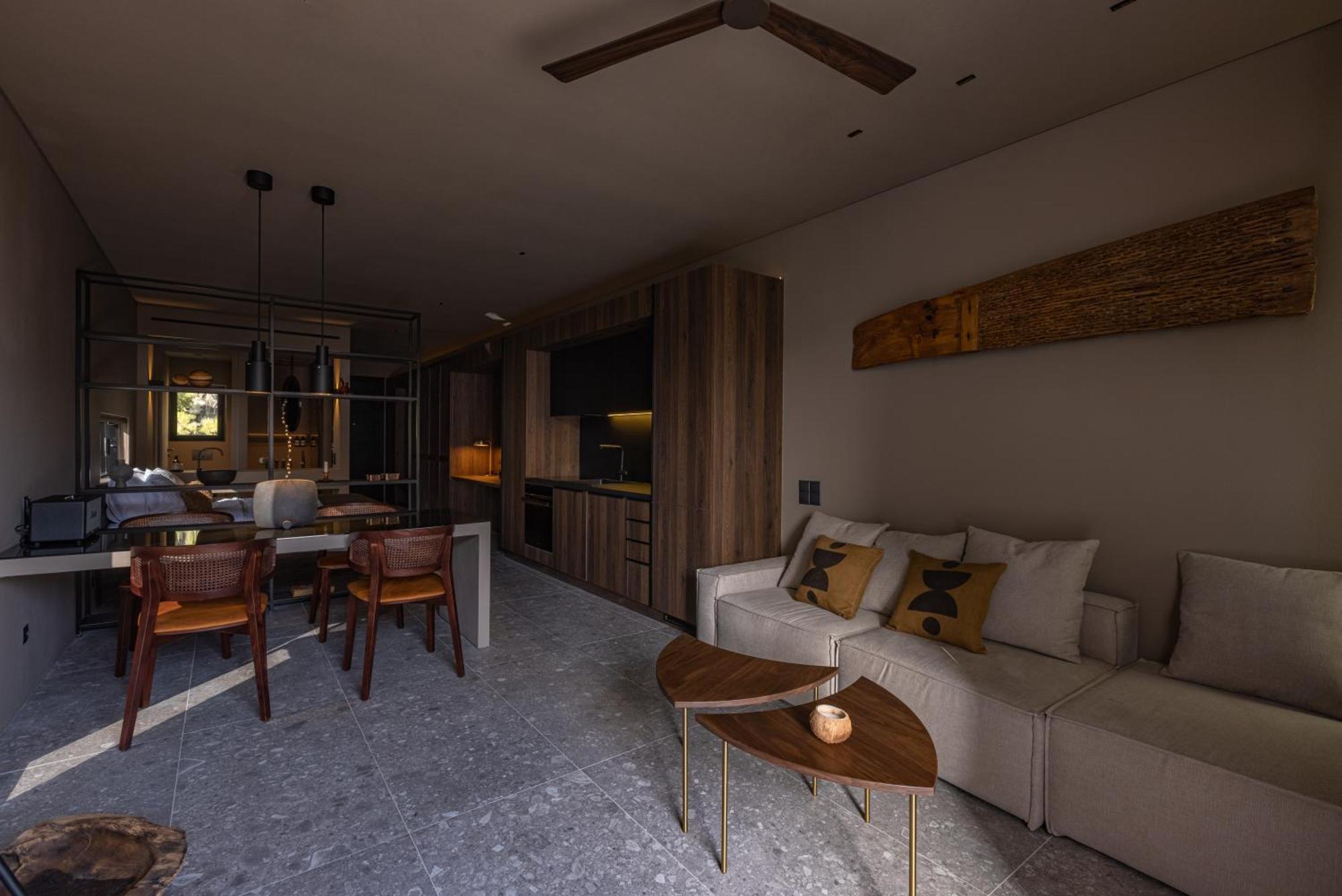 Vouliagmeni Apartments 18 Atene Esterno foto